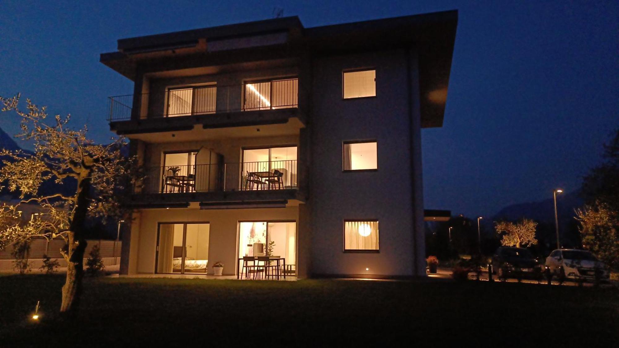 Elvy Garda Living Garden Apartment Riva del Garda Luaran gambar